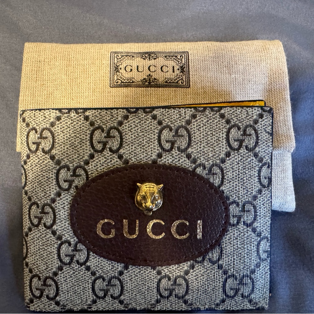 Gucci Supreme bifold wallet